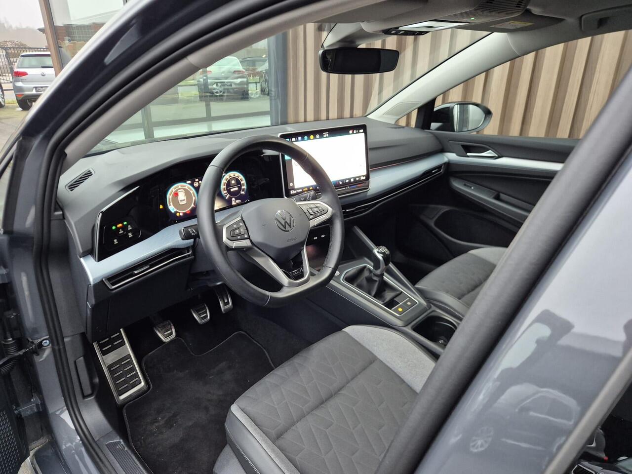 Volkswagen GOLF 1.5TSI 150pk Goal Variant | BTW | Camera | Carplay | Stuur-stoelverw. | LED