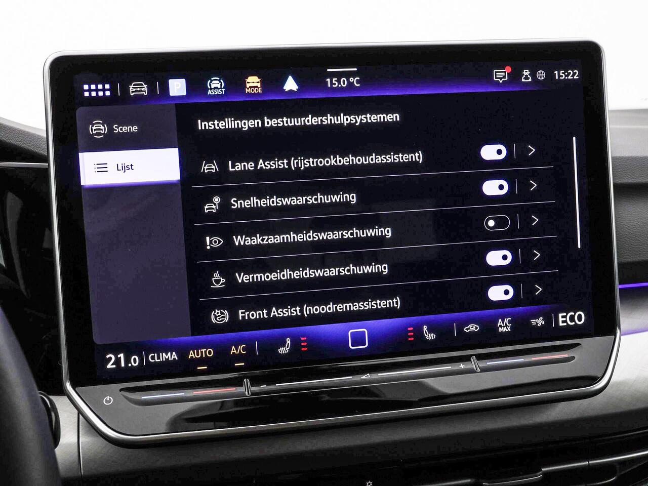 Volkswagen GOLF 1.5 eHybrid 204pk DSG Life Edition · Camera · Apple/Android Car Play · Keyless · Stoel&Stuurverwarming · 18'' Inch · Garantie t/m 12-06-2029 of 100.000km