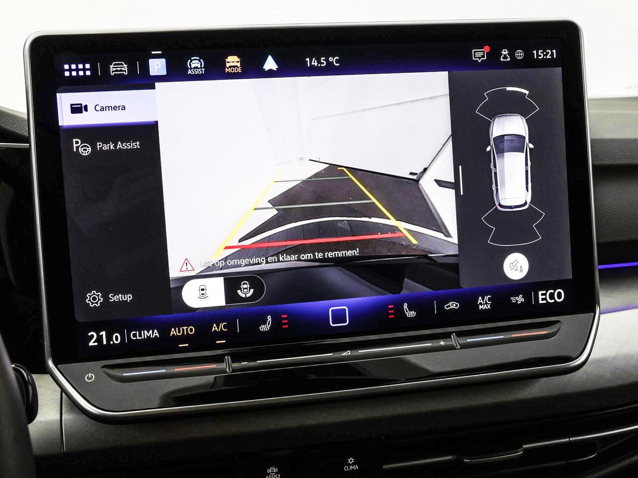 Volkswagen GOLF 1.5 eHybrid 204pk DSG Life Edition · Camera · Apple/Android Car Play · Keyless · Stoel&Stuurverwarming · 18'' Inch · Garantie t/m 12-06-2029 of 100.000km