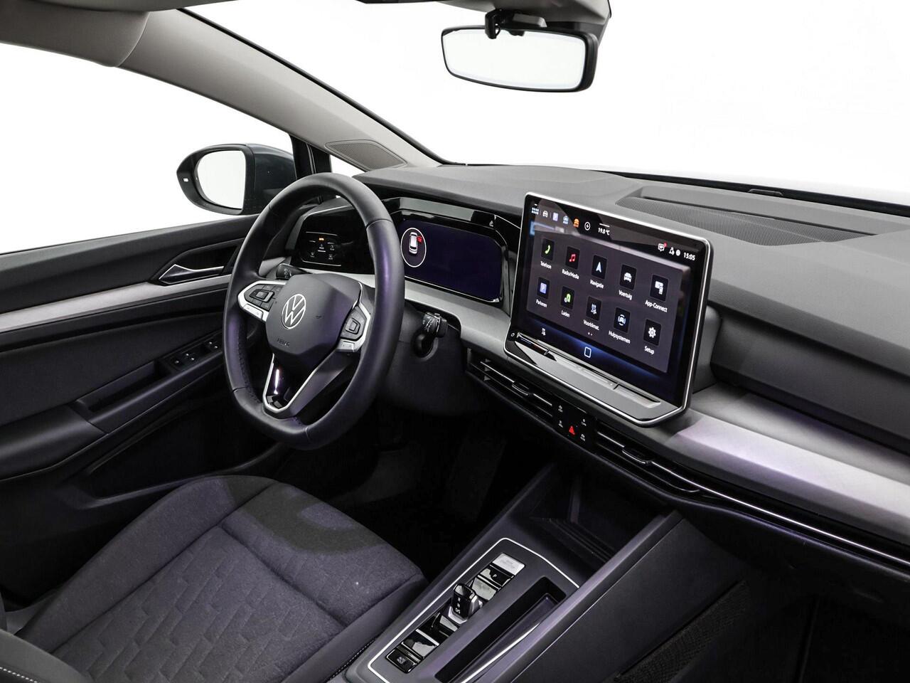 Volkswagen GOLF 1.5 eHybrid 204pk DSG Life Edition · Camera · Apple/Android Car Play · P-Sensoren · Soel&-Stuurverwarming · 18'' Inch · Garantie t/m 16-06-2029 of 100.000km