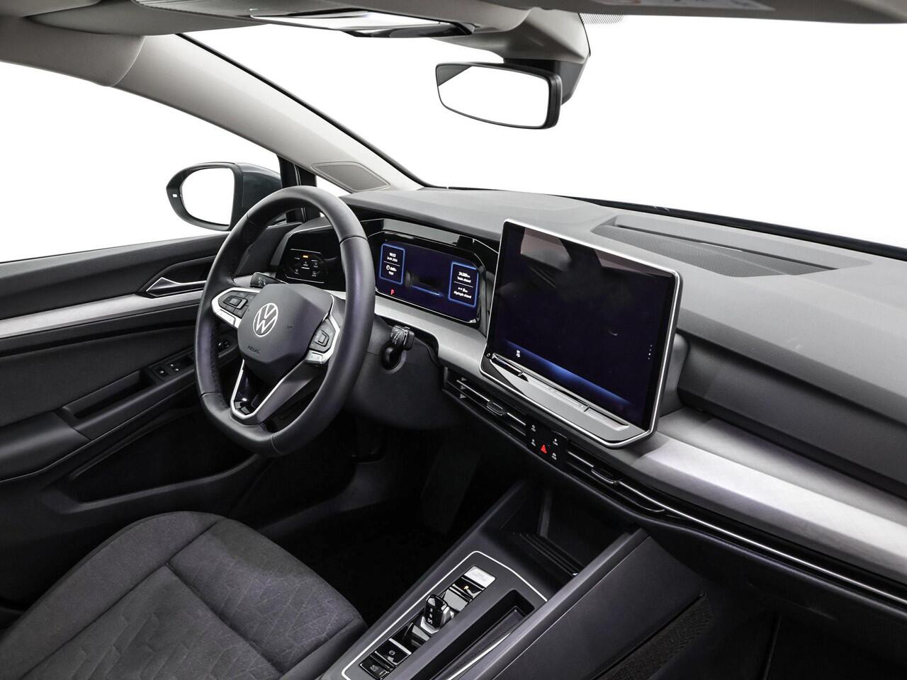 Volkswagen GOLF 1.5 eHybrid Life Edition · Apple/Android Car Play · Camera · Stoel-&Stuurverwarming · 18'' Inch · Garantie t/m 16-06-2029 of 100.000km