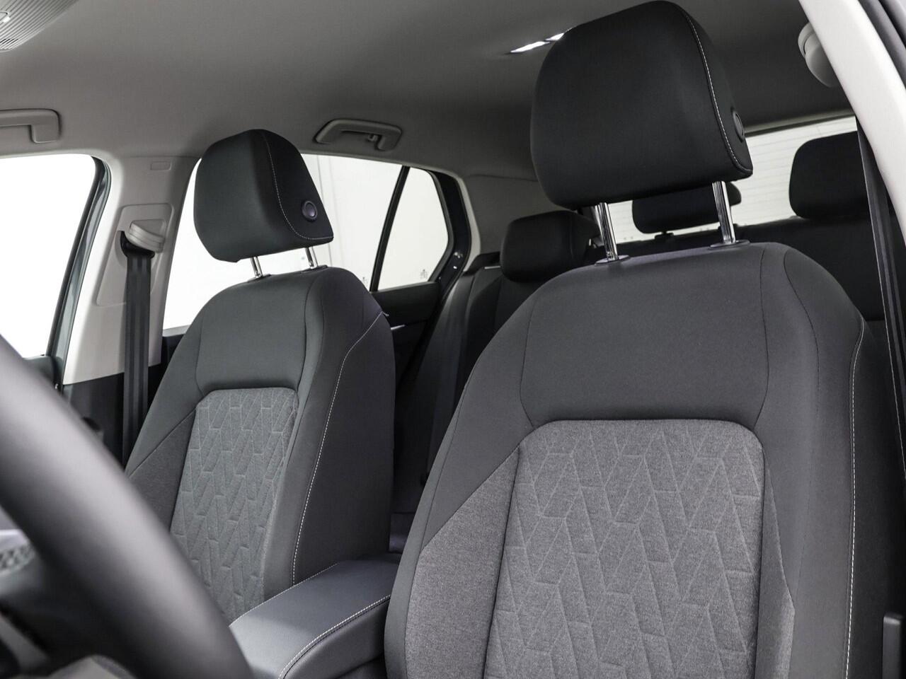 Volkswagen GOLF 1.5 eHybrid Life Edition · Apple/Android Car Play · Camera · Stoel-&Stuurverwarming · 18'' Inch · Garantie t/m 16-06-2029 of 100.000km