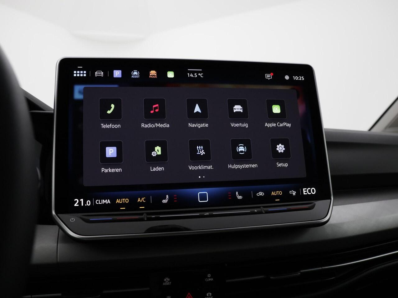 Volkswagen GOLF 1.5 eHybrid Life Edition · Apple/Android Car Play · Camera · Stoel-&Stuurverwarming · 18'' Inch · Garantie t/m 16-06-2029 of 100.000km