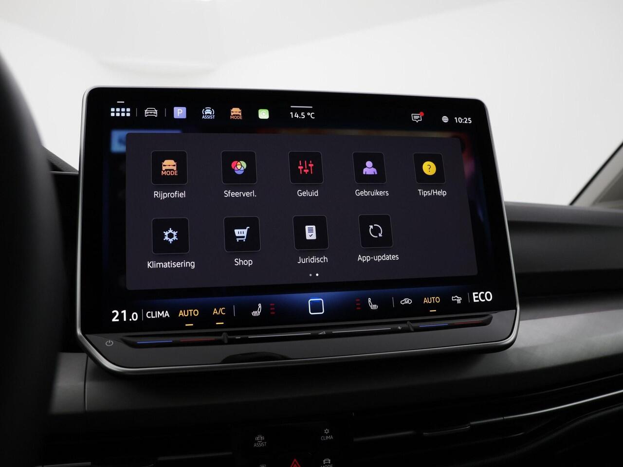 Volkswagen GOLF 1.5 eHybrid Life Edition · Apple/Android Car Play · Camera · Stoel-&Stuurverwarming · 18'' Inch · Garantie t/m 16-06-2029 of 100.000km