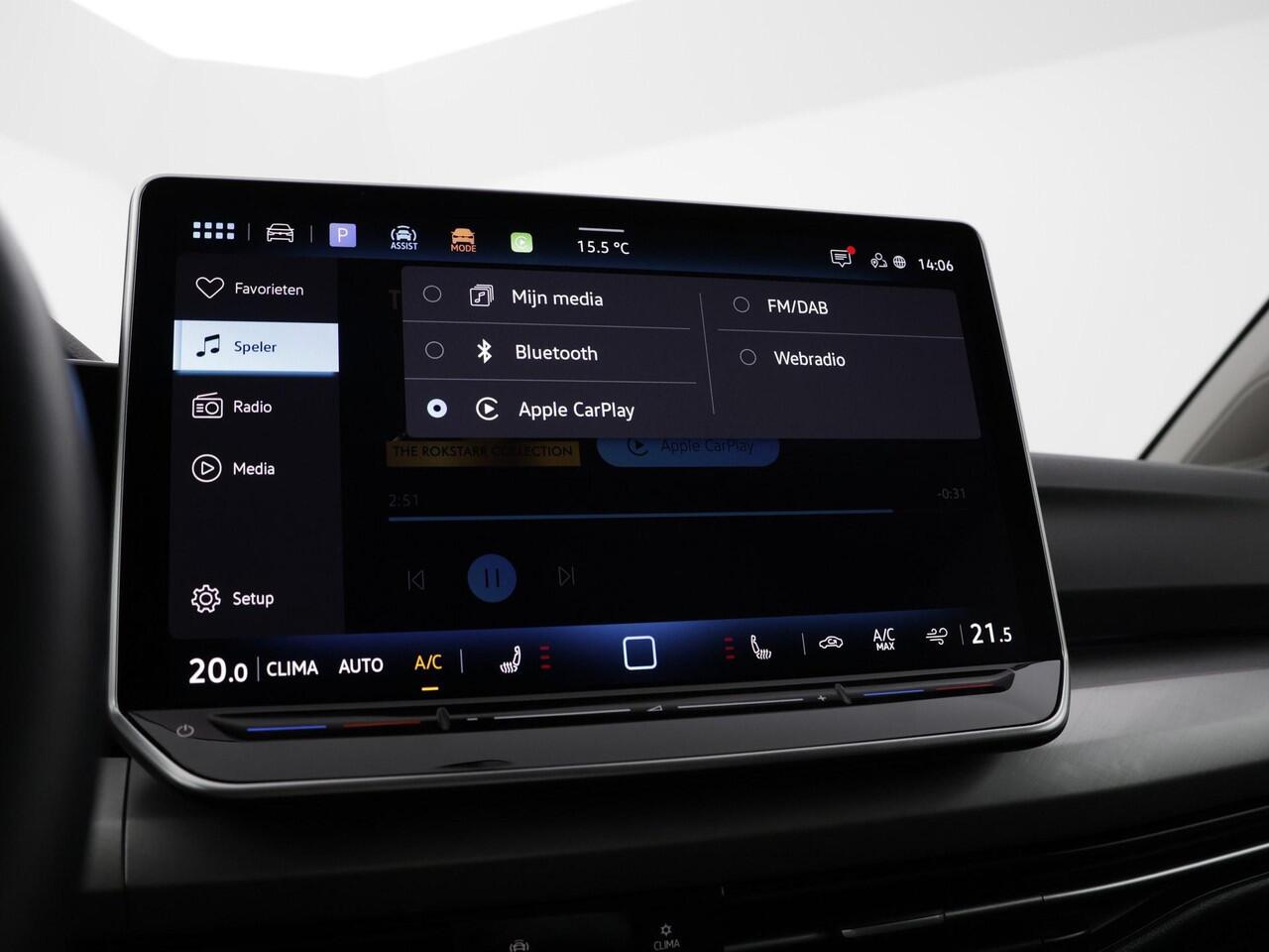 Volkswagen GOLF 1.5 204pk DSG eHybrid Life Edition · Camera · Stoel-&Stuurverwarming · Apple/Android Car Play · 18'' Inch · Garantie t/m 10-06-2029 of 100.000km