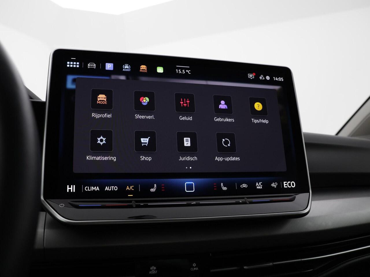 Volkswagen GOLF 1.5 204pk DSG eHybrid Life Edition · Camera · Stoel-&Stuurverwarming · Apple/Android Car Play · 18'' Inch · Garantie t/m 10-06-2029 of 100.000km