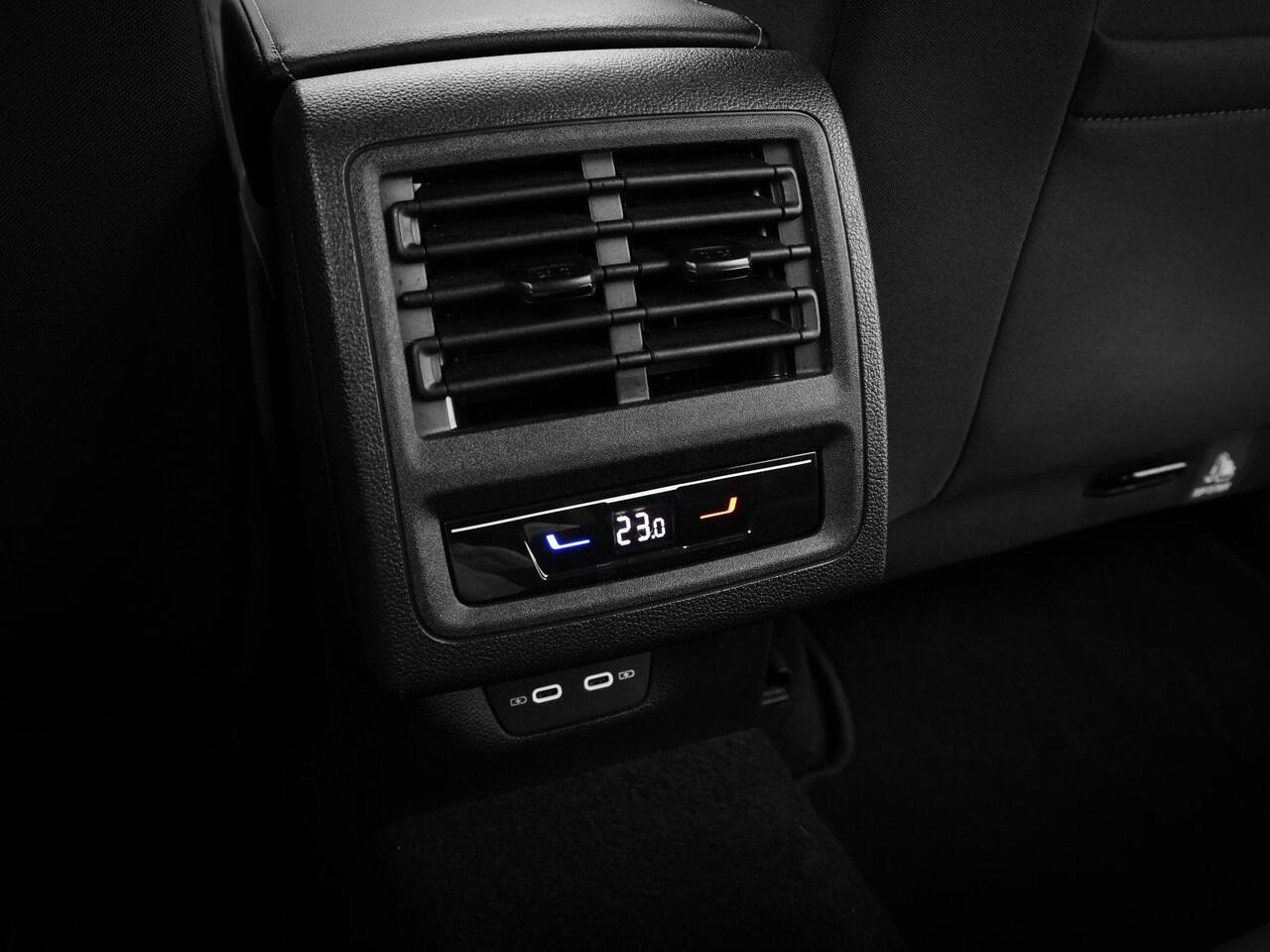 Volkswagen GOLF 1.5 204pk eHybrid DSG Life Edition · Camera · Apple/Android Car Play · P-Sensoren · Keyless · 18'' Inch · Garantie t/m 27-05-2029 of 100.000km