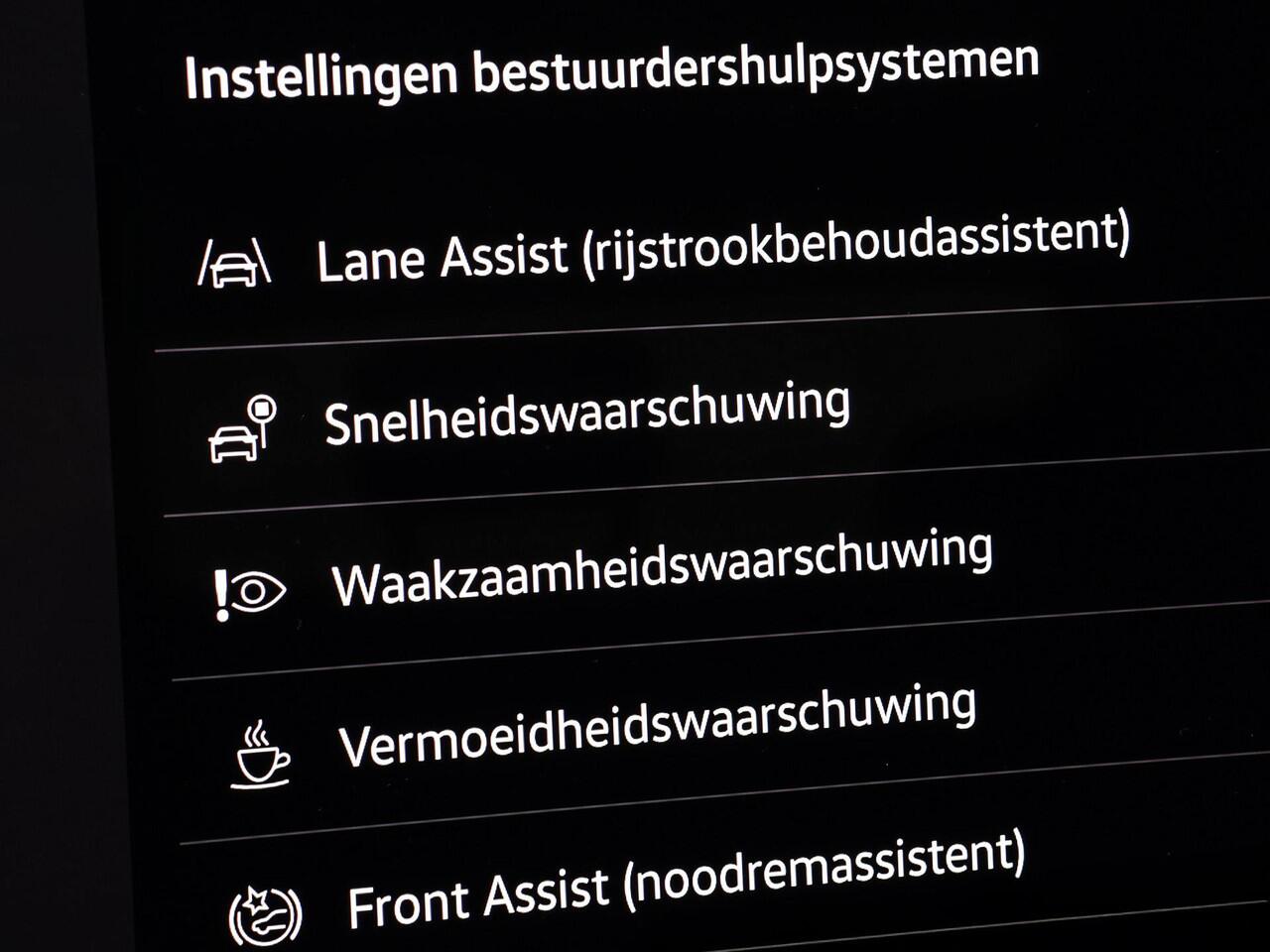 Volkswagen GOLF 1.5 204pk eHybrid DSG Life Edition · Camera · Apple/Android Car Play · P-Sensoren · Keyless · 18'' Inch · Garantie t/m 27-05-2029 of 100.000km