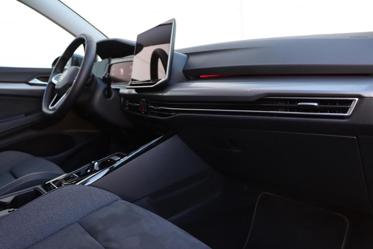 Volkswagen GOLF 1.5 eHybrid Style Edition | 360 Camera | Elektrische Stoelen | Massage