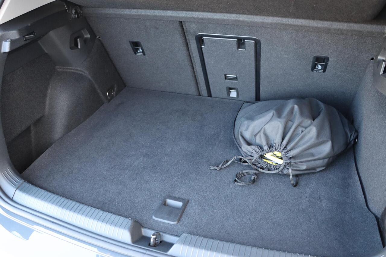 Volkswagen GOLF 1.5 eHybrid Style Edition | 360 Camera | Elektrische Stoelen | Massage