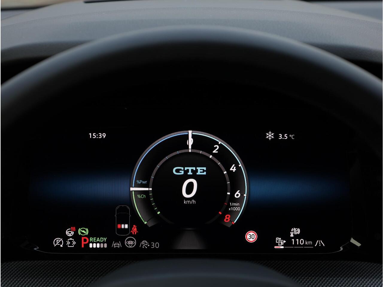 Volkswagen GOLF GTE 1.5 eHybrid 272PK | Panodak | Head-up | Keyless | Camera | IQ Light Matrix | Stoel&Stuurverwarming | Alarm |