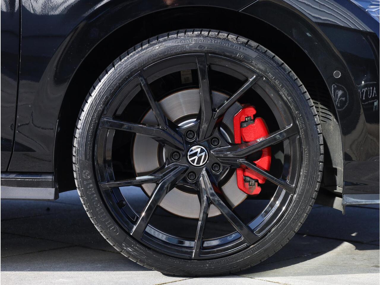 Volkswagen GOLF GTE 1.5 eHybrid 272PK | Panodak | Head-up | Keyless | Camera | IQ Light Matrix | Stoel&Stuurverwarming | Alarm |