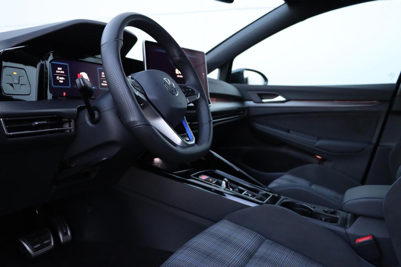 Volkswagen GOLF 1.5 eHybrid GTE 272pk DSG6 | Stoel+Stuurverwarming | Carplay | Camera | IQ. Light
