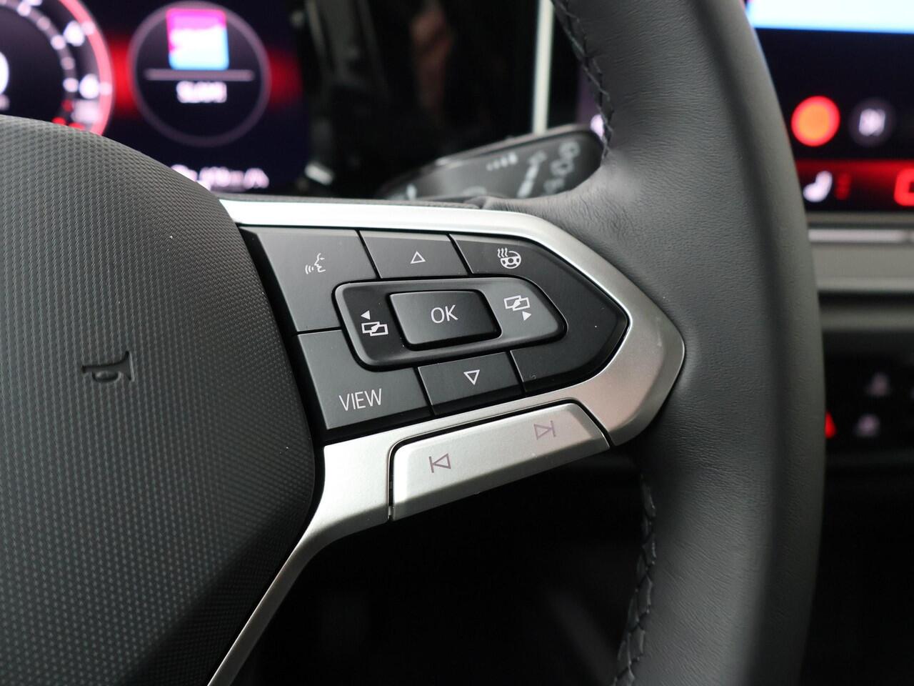 Volkswagen GOLF 8 Life Edition 1.5 eHybrid 150 kW / 204 PK DSG | Stoel- & stuurwielverwarming |