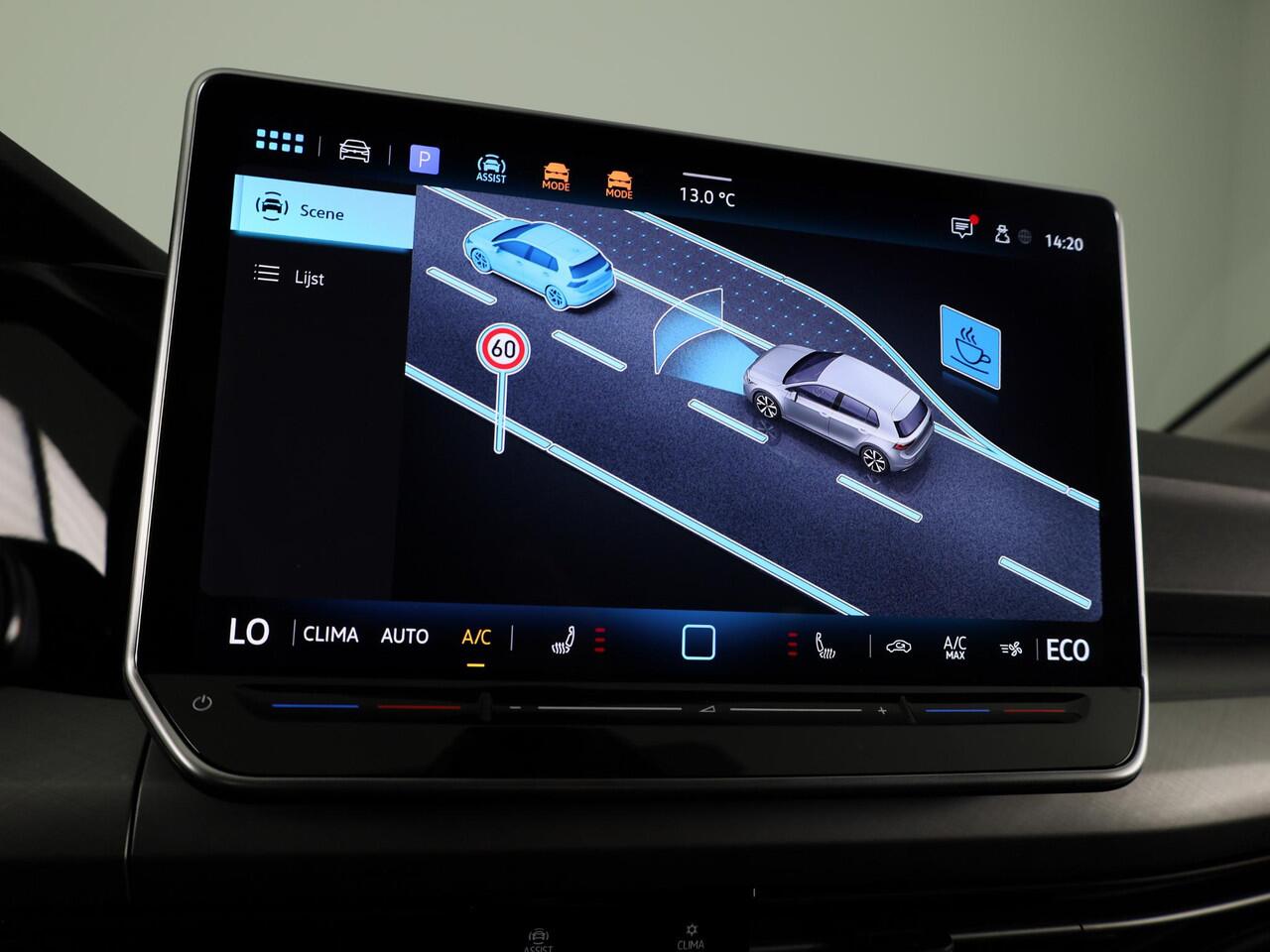 Volkswagen GOLF 1.5 eHybrid Life Edition 204 pk Automaat (DSG) | Verlengde garantie | Navigatie via App | Parkeersensoren (Park assist) | Achteruitrijcamera | Stoelverwarming |