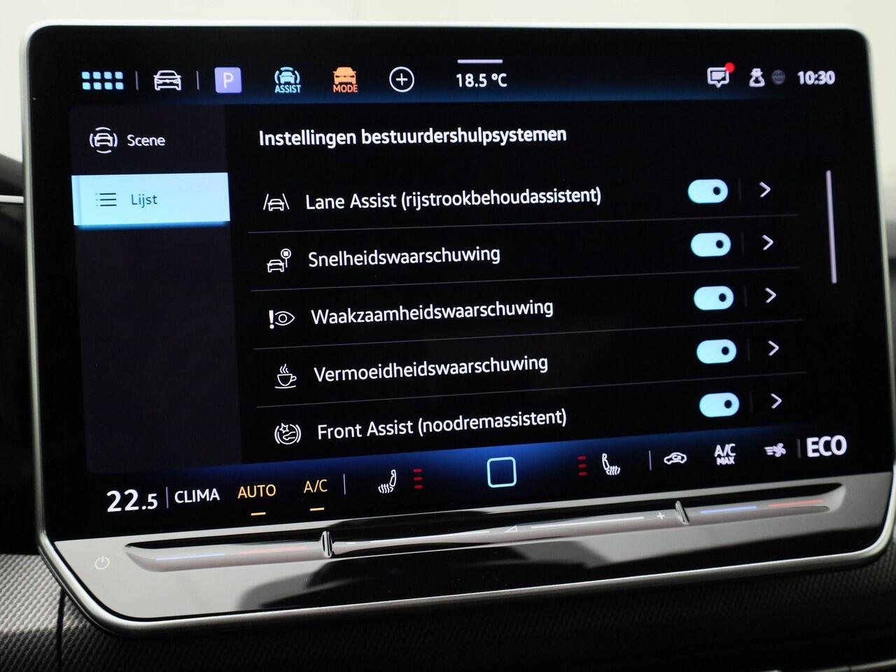 Volkswagen GOLF 1.5eHybrid 200kW/272PK GTE · Panoramadak · Camera + Parkeersensoren · Trekhaak · Garantie tot februari 2030 of 100000km.