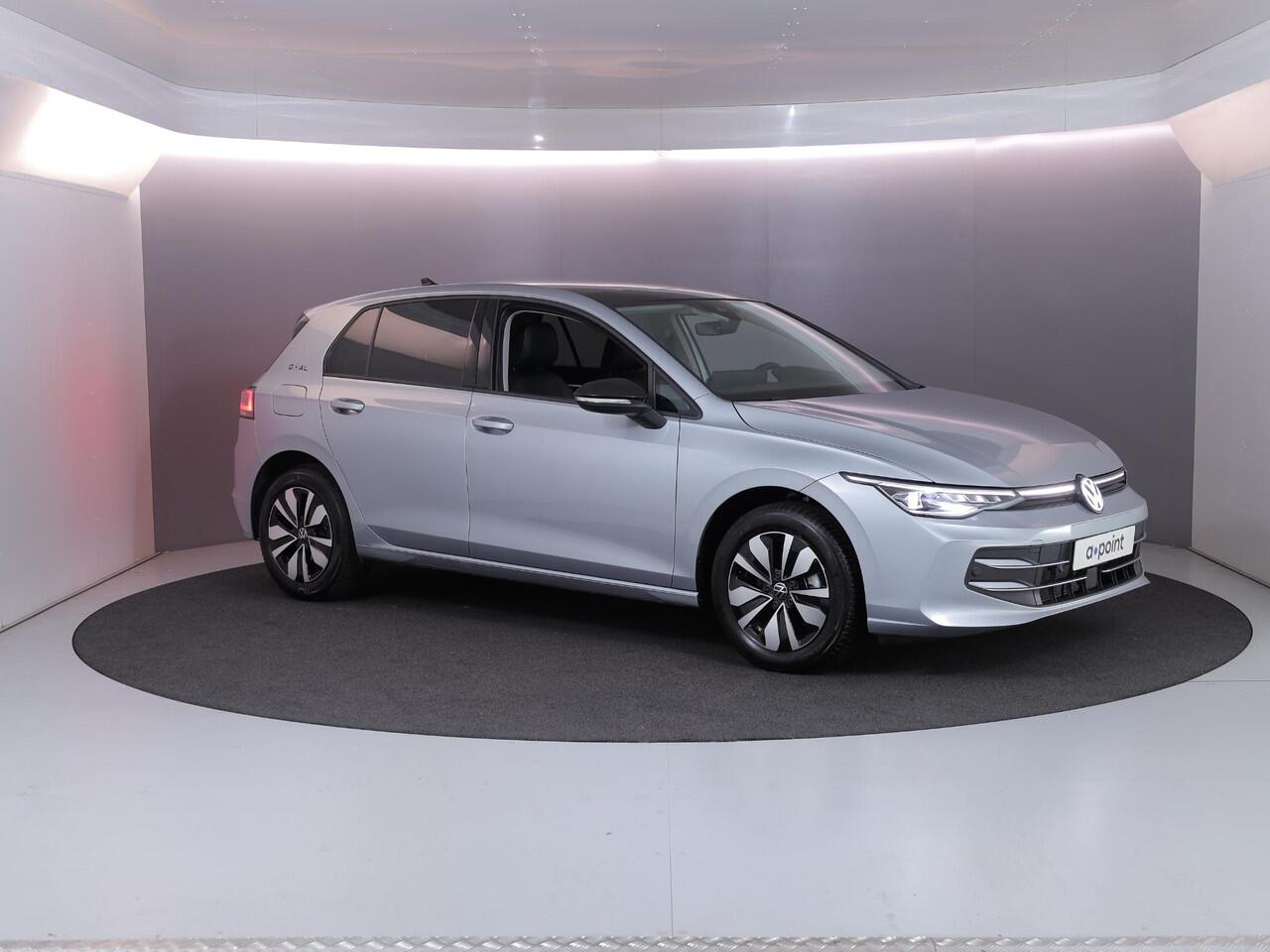 Volkswagen GOLF 1.5 eTSI Life /Goal 115PK DSG | Verlengde garantie | Navigatie | Panorama dak | Matrix koplampen | Stoel- en stuurverwarming |