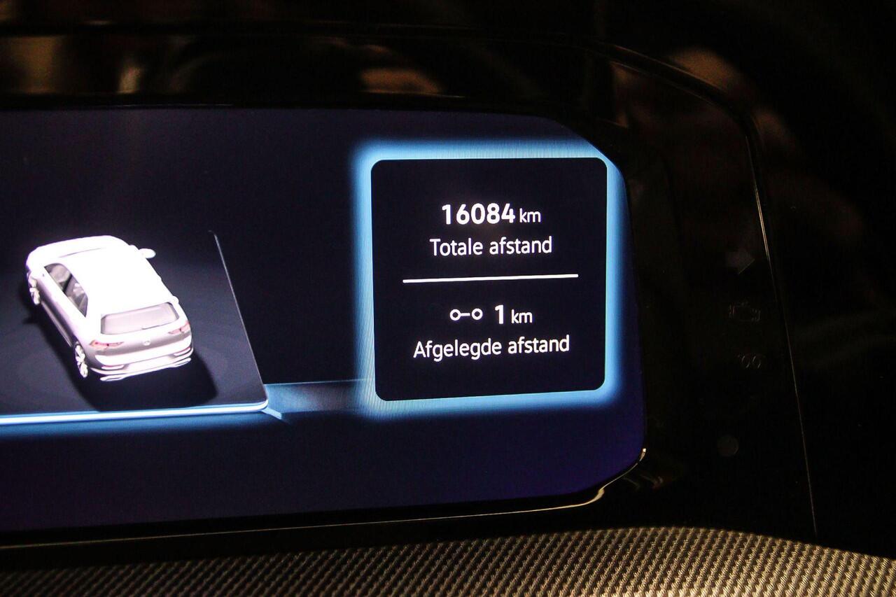 Volkswagen GOLF GTE 1.5 TSI eHybrid 272pk DSG Automaat Trekhaak, 360 camera, Panoramadak, Black Style, Adaptive cruise control, Navigatie, Achteruitrijcamera