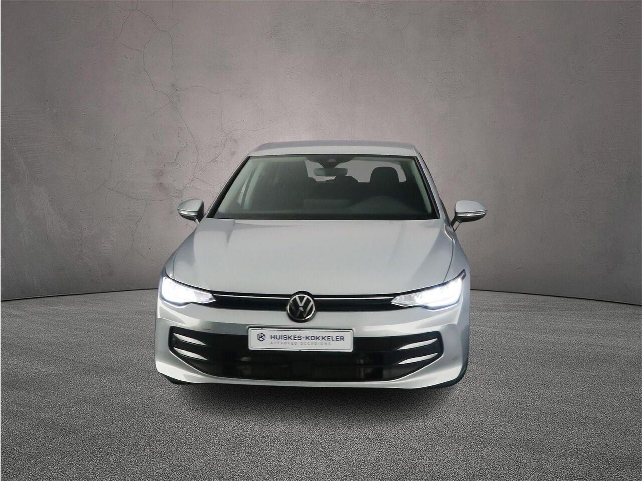 Volkswagen GOLF Life Edition 1.5 TSI eHybrid 204pk DSG Automaat Adaptive cruise control, Achteruitrijcamera, LED koplampen, Stuurwiel verwarmd, Parkeersensoren