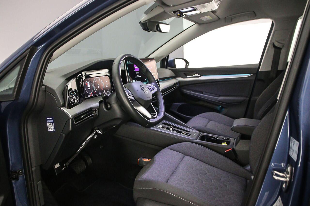 Volkswagen GOLF Life Edition 1.5 TSI eHybrid 204pk DSG Automaat Adaptive cruise control, Achteruitrijcamera, Stuurwiel verwarmd, App connect, Parkeersensoren, LED koplampen