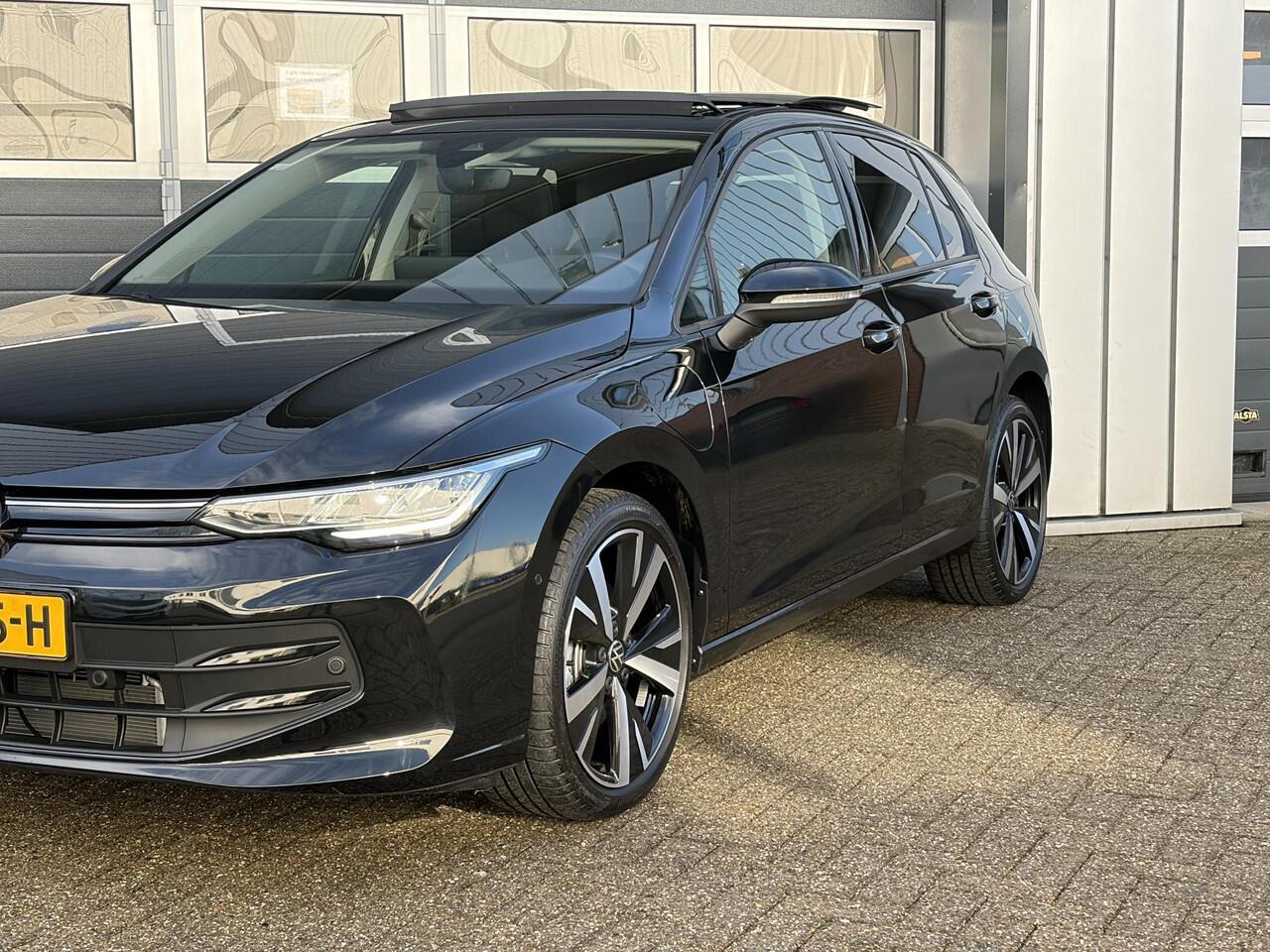 Volkswagen GOLF 1.5 eHybrid Life Edition | Pano | LED | Camera | Parkeer sensoren |