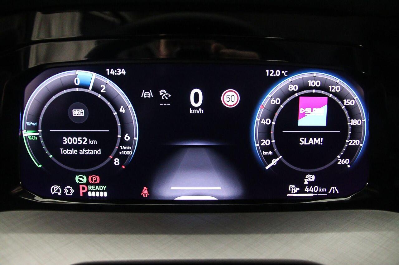 Volkswagen GOLF Life Edition 1.5 TSI eHybrid 204pk DSG Automaat Adaptive cruise control, Achteruitrijcamera, LED koplampen, Stoelverwarming, App connect, Stuurwiel verwarmd