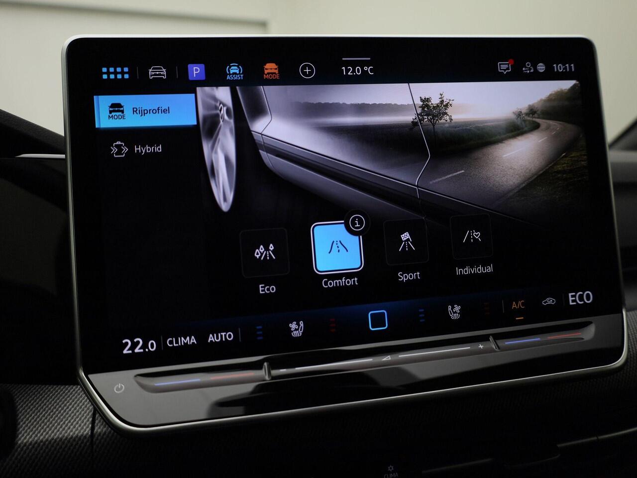 Volkswagen GOLF 1.5eHybrid 200kW/272PK Black Style GTE · Panoramadak · 360°Camera + Parkeersensoren · Leder · Elektrische stoelverstelling · HEAD-UP Display · Garantie t/m 15-04-2030 of 100000km