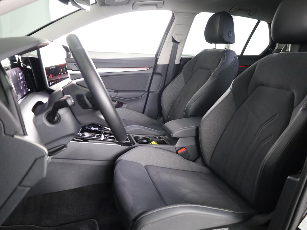 Volkswagen GOLF 1.5 eHybrid Style Edition 204 PK PHEV | Verlengde garantie | Panorama dak | 18 " LM velgen |