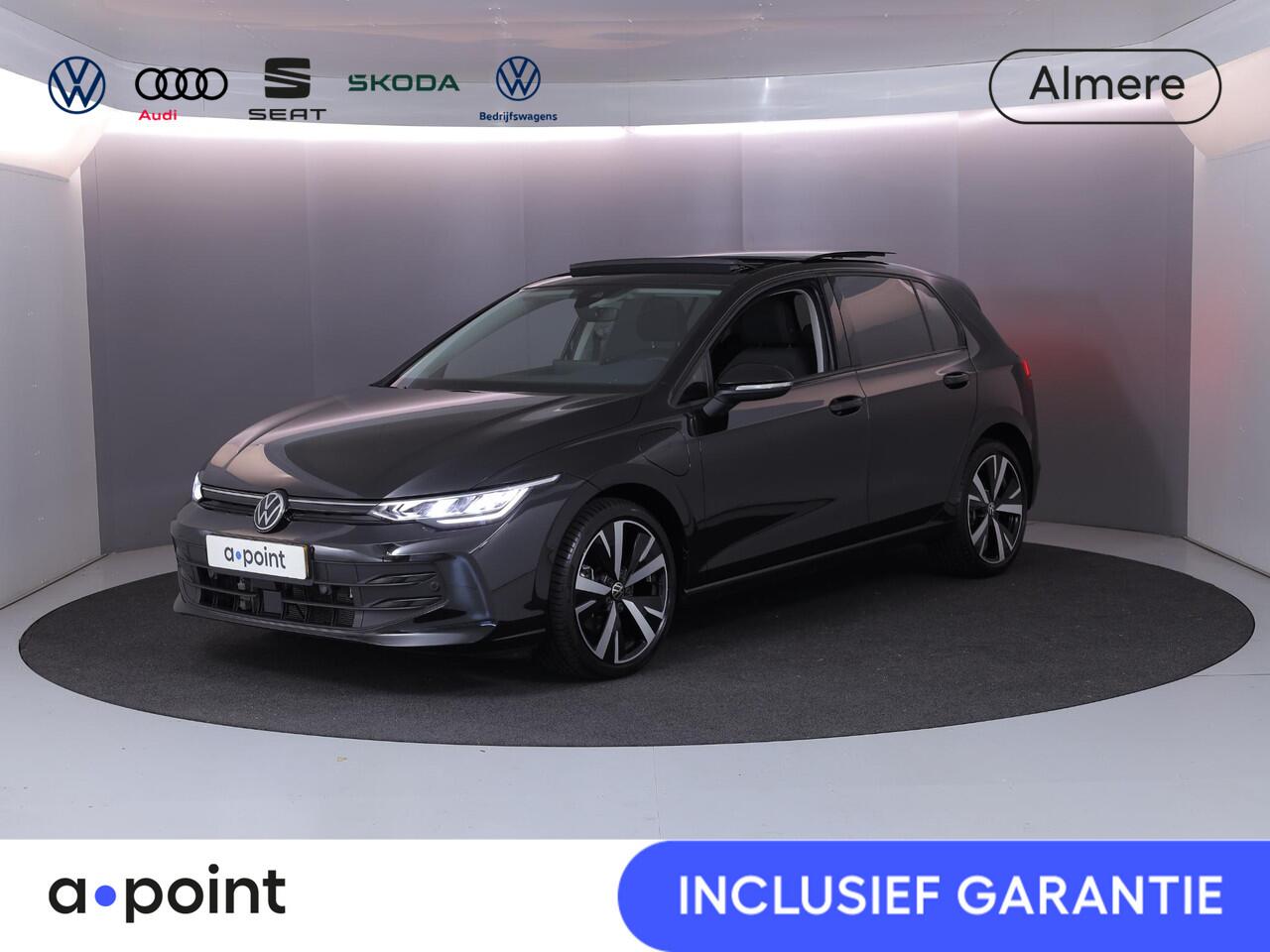Volkswagen GOLF 1.5 eHybrid Life Edition 204 PK PHEV | Verlengde garantie | Panorama dak | 18 "LM velgen |