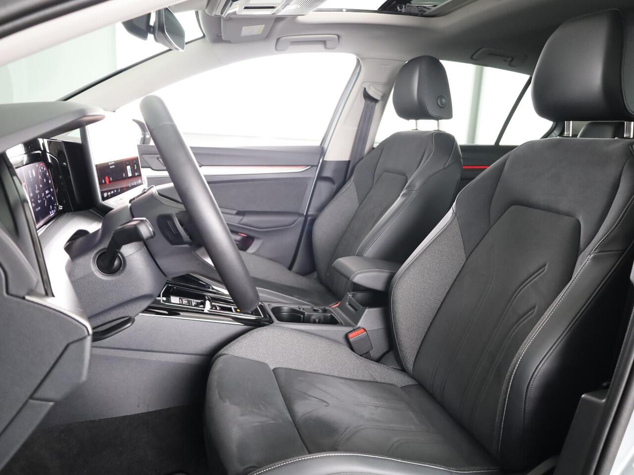 Volkswagen GOLF 1.5 eHybrid Style Edition 204 PK PHEV | Panorama dak | Navigatie | Verlengde garantie | 18 " LM velgen |