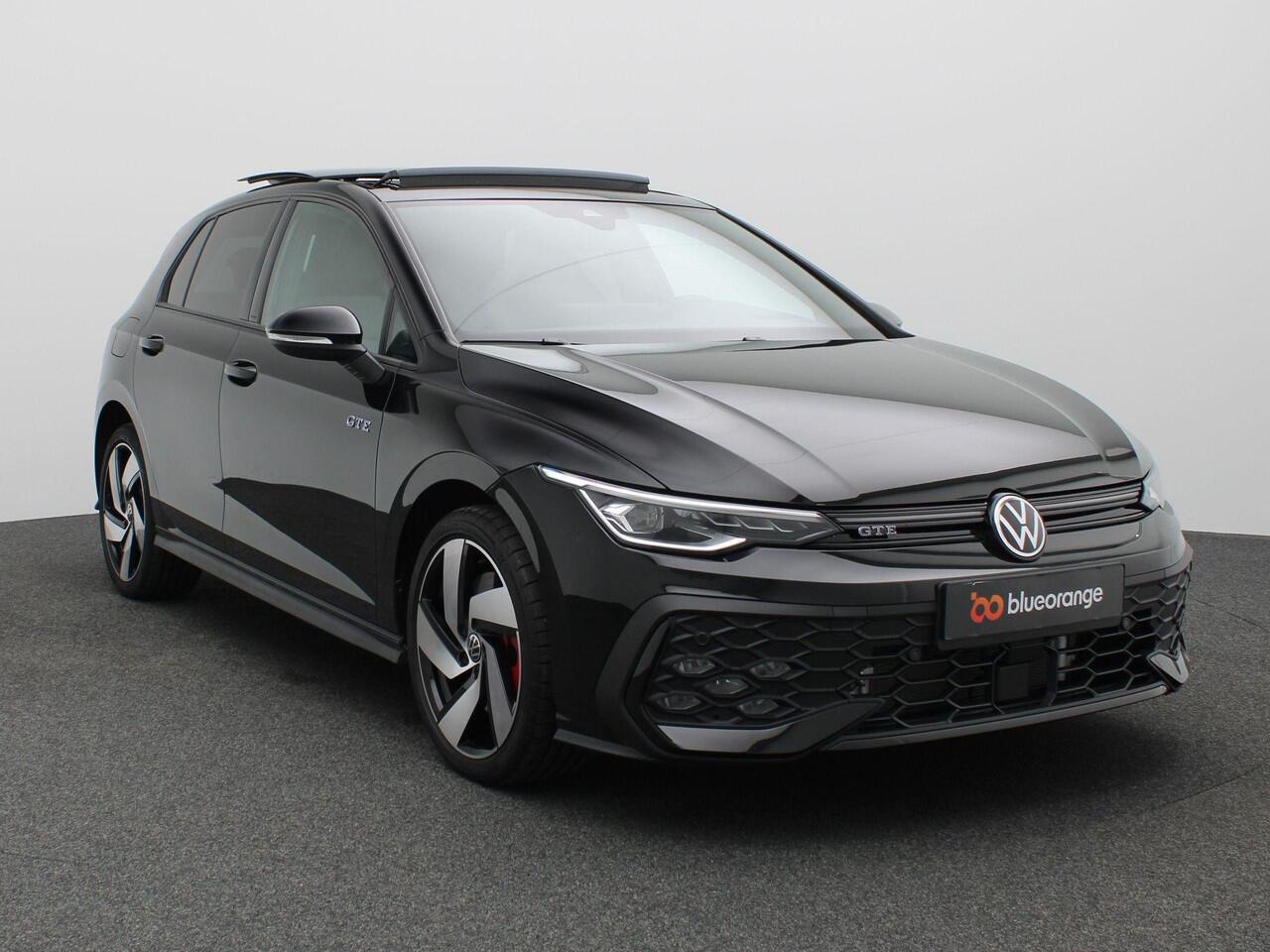 Volkswagen GOLF 1.5 eHybrid GTE 272PK DSG Pano-Schuifdak, Trekhaak, 18" LM Velgen, Achteruitrijcamera, Stoel-Stuurverwarming, Head-Up Display, Keyless, Adaptieve Cruise Control