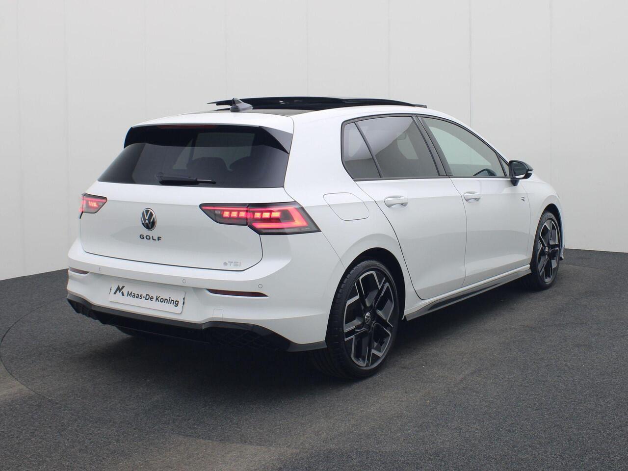 Volkswagen GOLF 1.5eTSI/150PK R-Line Black Style DSG · Panoramadak · Apple/Android Car Play · Navigatie · Garantie t/m 07-03-2027