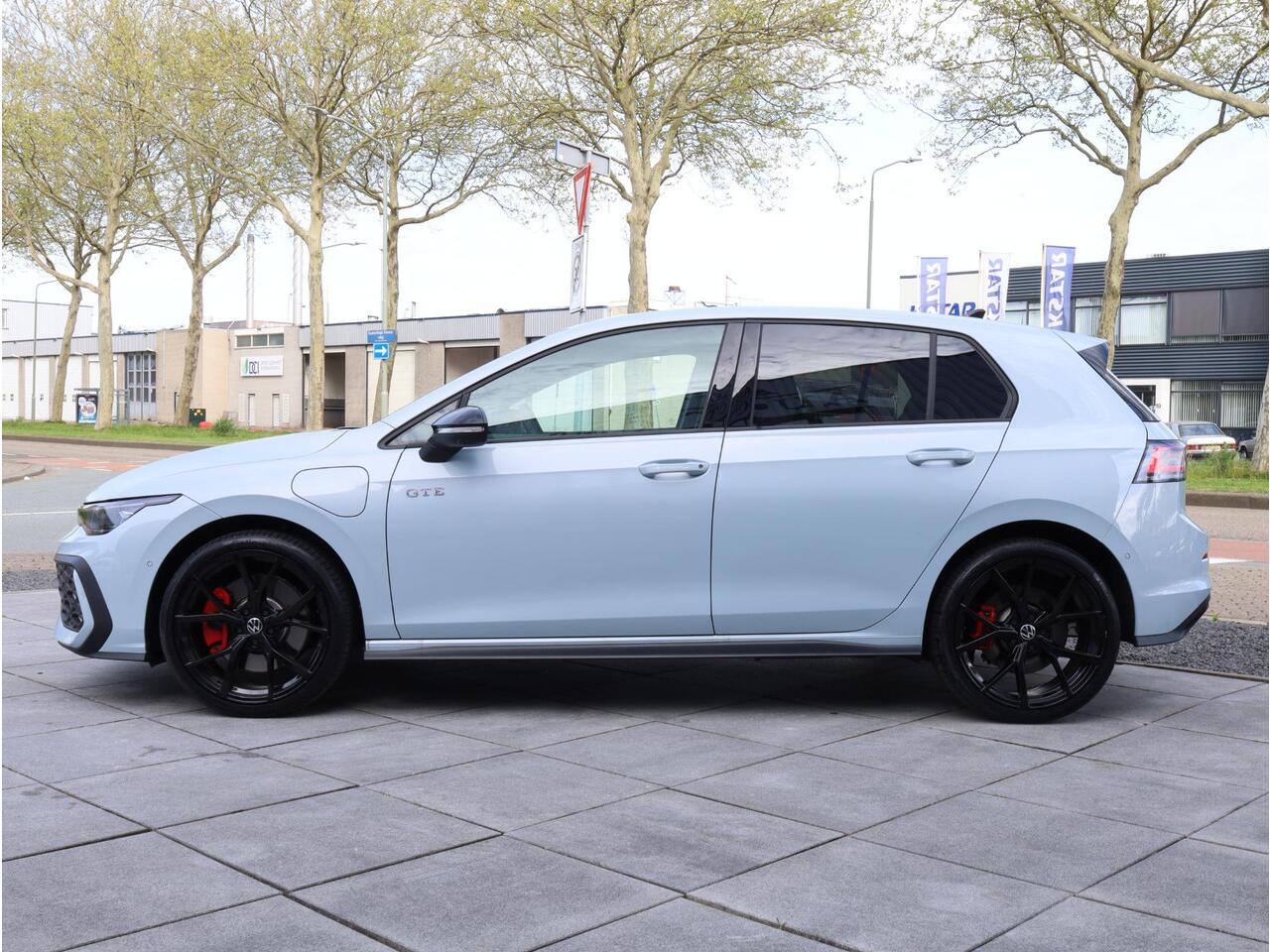 Volkswagen GOLF GTE 1.5 eHybrid 272PK | Vol Leer | 360° | Stoel Ventilatie | Head-up | Keyless | Camera | Memory | IQ Light | Stoel&Stuurverwarming | 19"Inch |