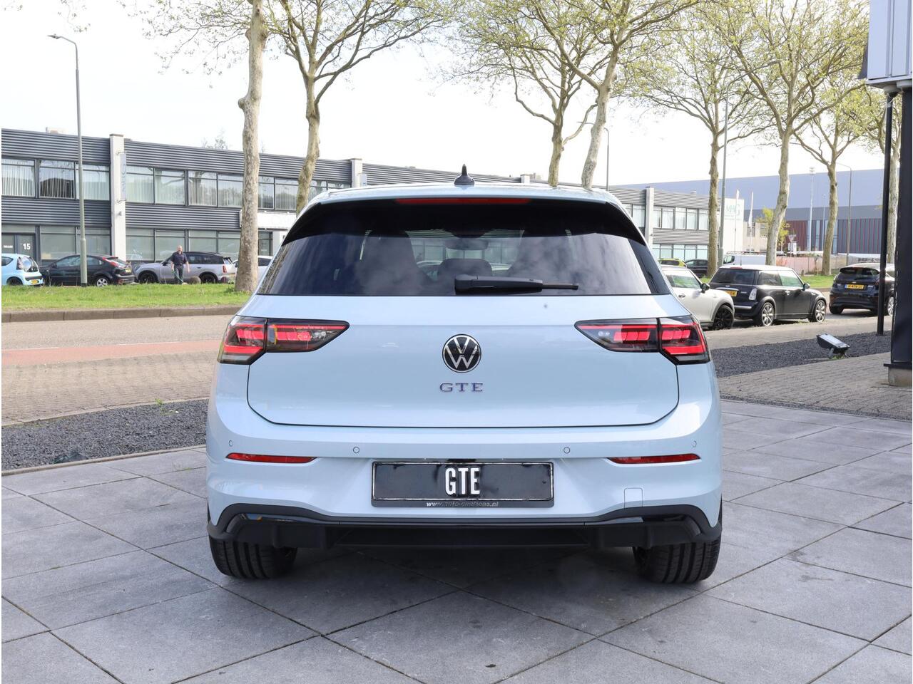 Volkswagen GOLF GTE 1.5 eHybrid 272PK | Vol Leer | 360° | Stoel Ventilatie | Head-up | Keyless | Camera | Memory | IQ Light | Stoel&Stuurverwarming | 19"Inch |