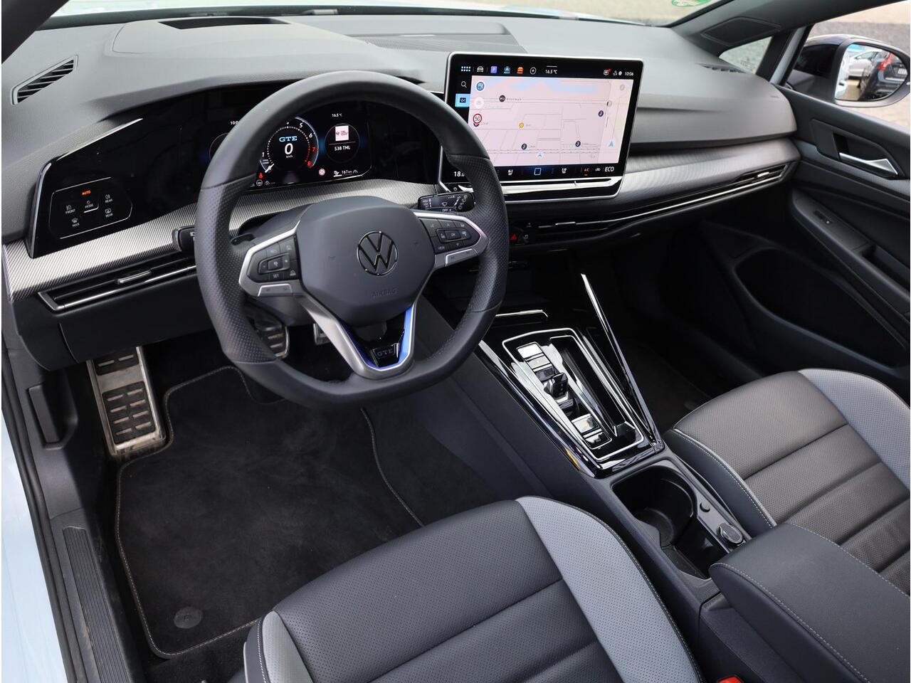 Volkswagen GOLF GTE 1.5 eHybrid 272PK | Vol Leer | 360° | Stoel Ventilatie | Head-up | Keyless | Camera | Memory | IQ Light | Stoel&Stuurverwarming | 19"Inch |