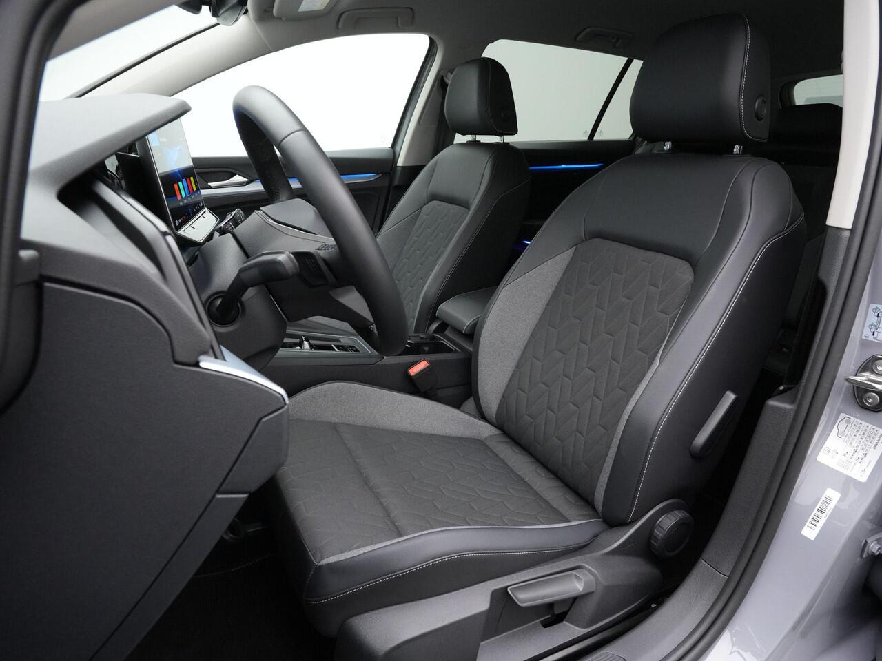 Volkswagen GOLF Variant 1.5 eTSI 150 pk DSG Life | Trekhaak | 360 camera | Stuur-/stoelverwarming | Adaptive Cruise | Navigatie