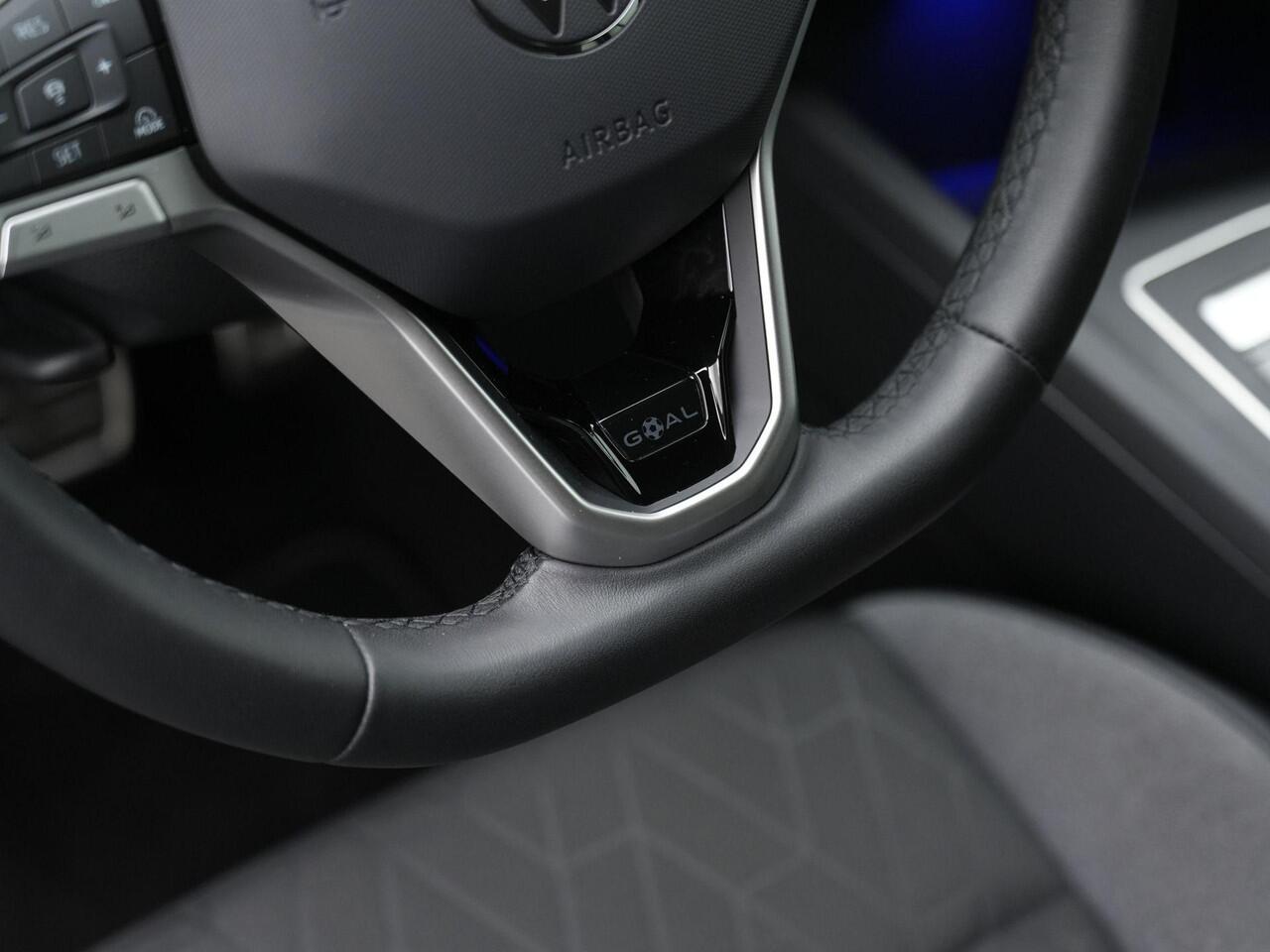 Volkswagen GOLF Variant 1.5 eTSI 150 pk DSG Life | Trekhaak | 360 camera | Stuur-/stoelverwarming | Adaptive Cruise | Navigatie