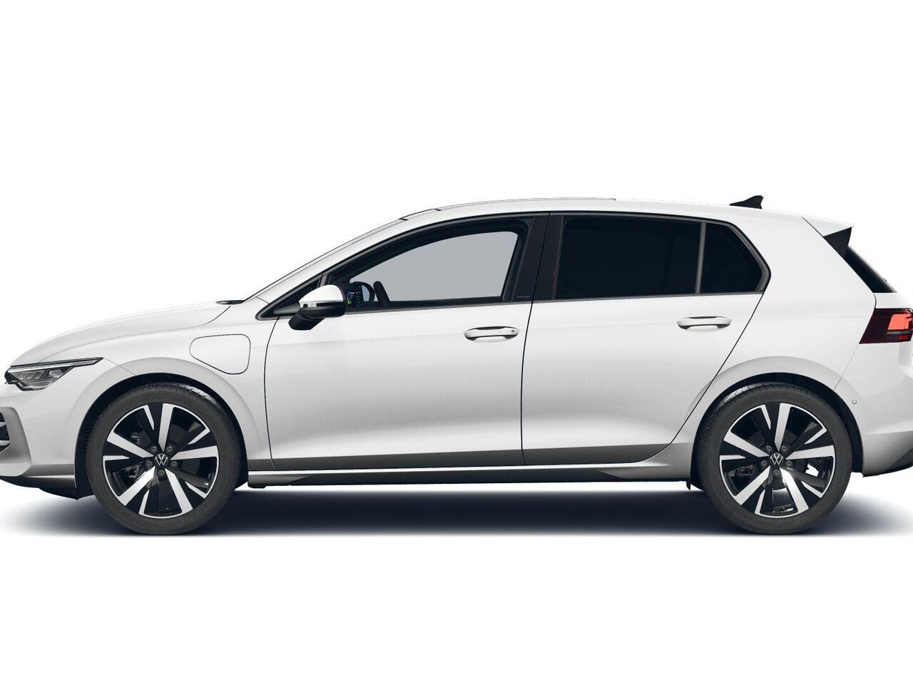 Volkswagen GOLF Life Edition 1.5 eHybrid 150 kW / 204 PK Comfort Pakket | Panorama Dak | Ergo Active Stoel | LED Plus