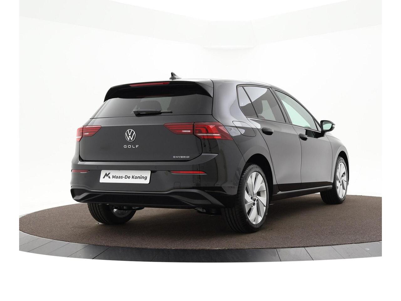 Volkswagen GOLF Life Edition 1.5 eHybrid 204 PK 6 versn. DSG · Achteruitrijcamera · Draadloze telefoonlader · Sfeerverlichting · Stuurwiel verwarmd ·