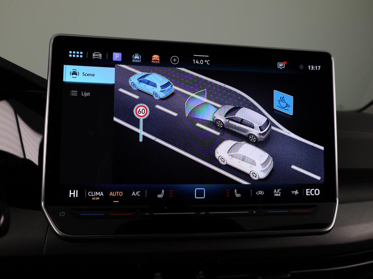 Volkswagen GOLF Life Edition 1.5 eHybrid 204 PK | 18 "LM velgen | Stoel & Stuurverwarming | Camera |