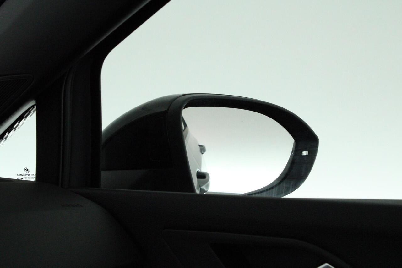 Volkswagen GOLF 1.5 272pk eHybrid GTE Trekhaak 360Camera Head-Up Panoramadak Keyless Navigatie