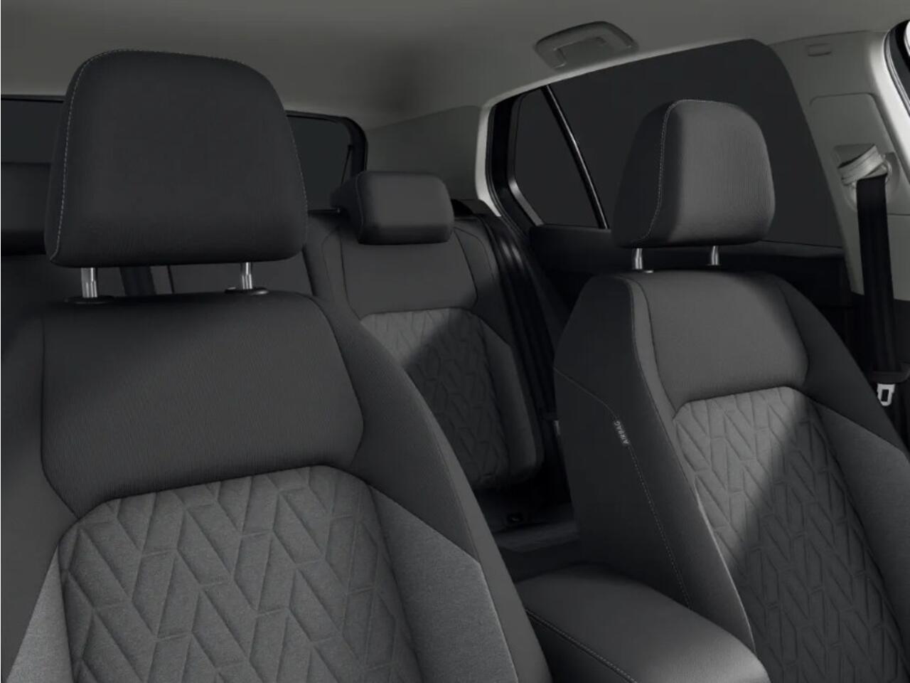 Volkswagen GOLF Life Edition 1.5 eHybrid 204 PK 6 versn.DSG PRIVATE LEASE VANAF ¤459P/M · Achteruitrijcamera · Draadloze telefoonlader · Sfeerverlichting · Voorraad OUTLET · Prijs is inclusief inruilpremie ·