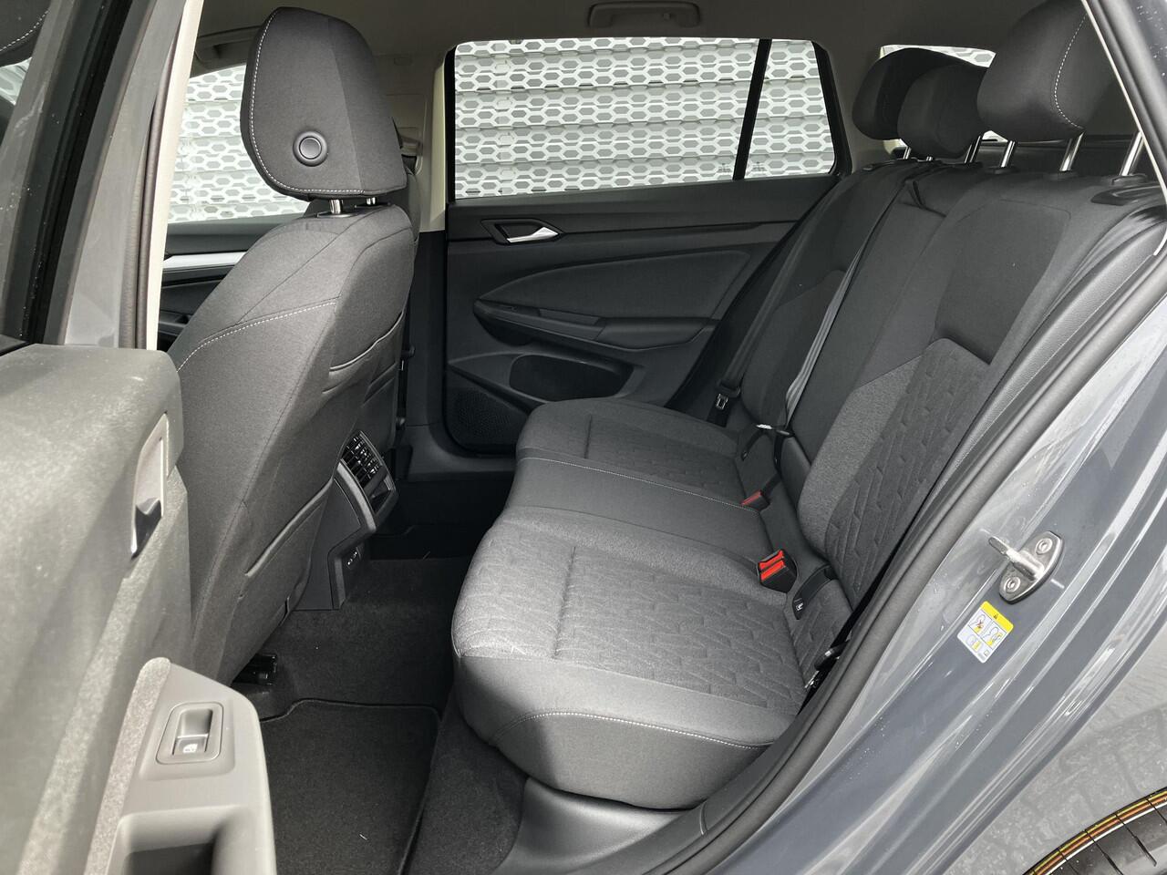 Volkswagen GOLF Variant Life Edition 1.5 eTSI 85 kW / 116 PK Variant 7-DSG | Trekhaak wegklapbare kogel |