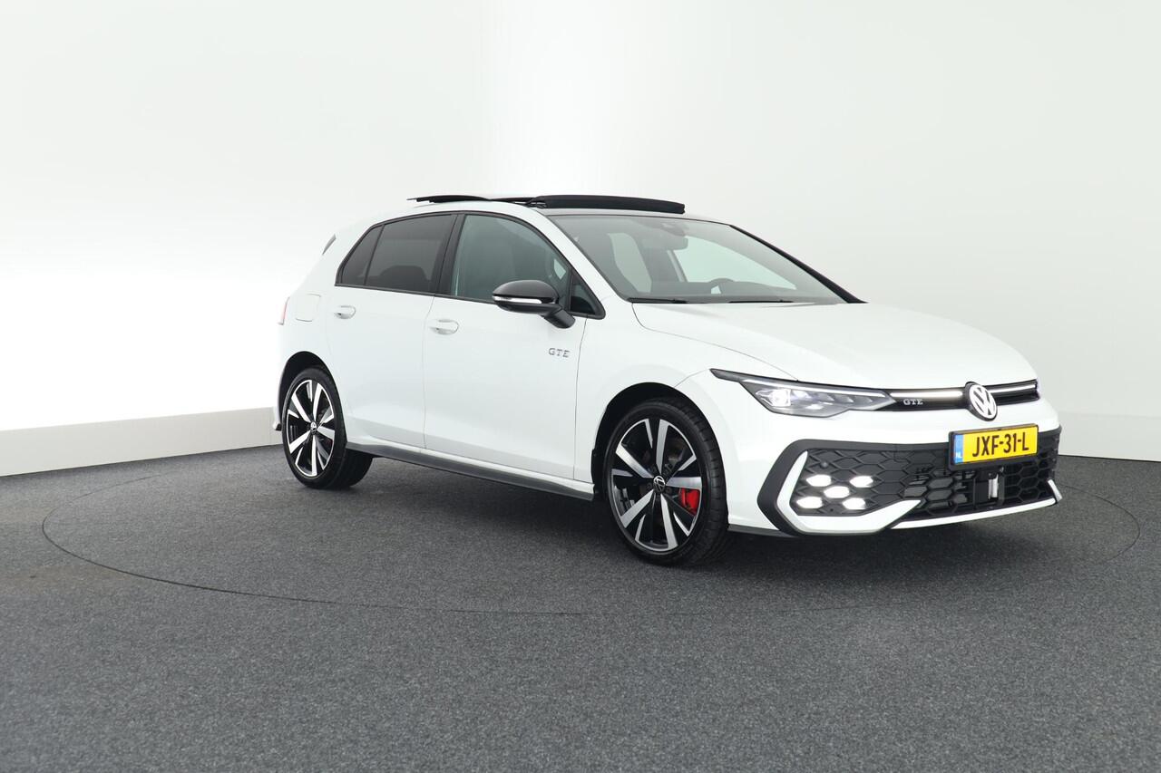 Volkswagen GOLF 1.5 272pk eHybrid GTE Black Style Trekhaak 360Camera Head-Up Panoramadak Keyless Stoelverwarming Navigatie