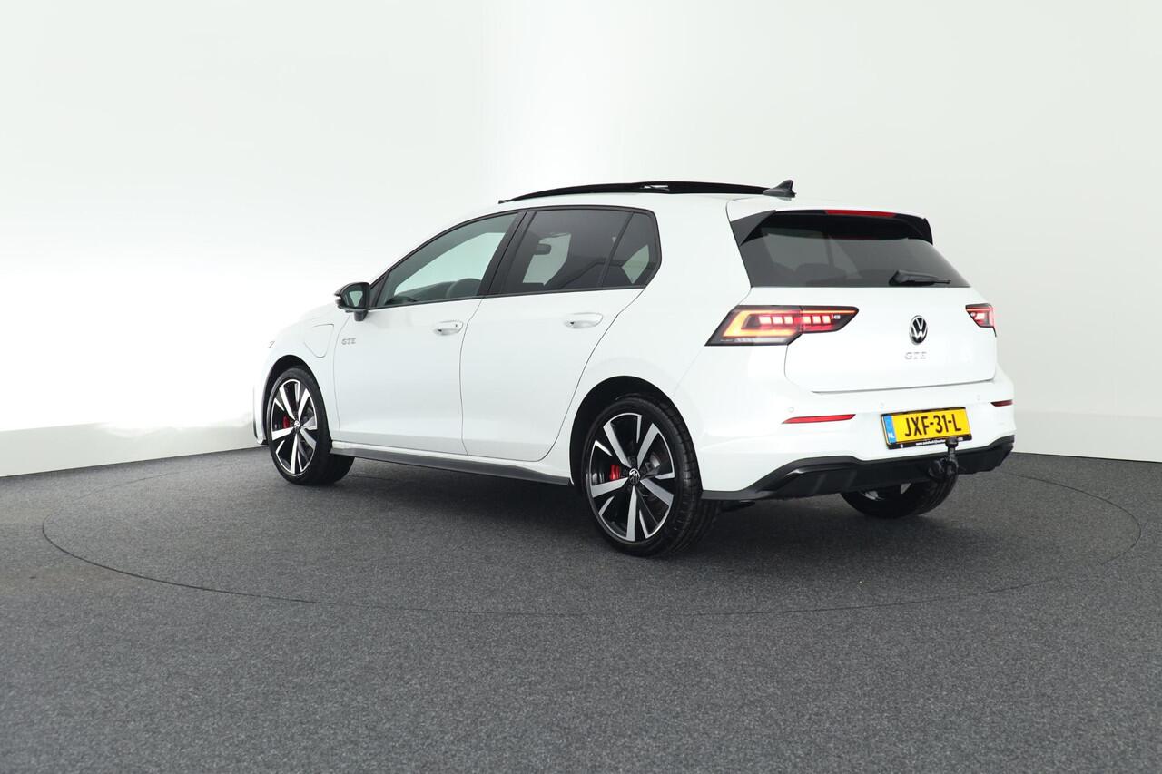 Volkswagen GOLF 1.5 272pk eHybrid GTE Black Style Trekhaak 360Camera Head-Up Panoramadak Keyless Stoelverwarming Navigatie