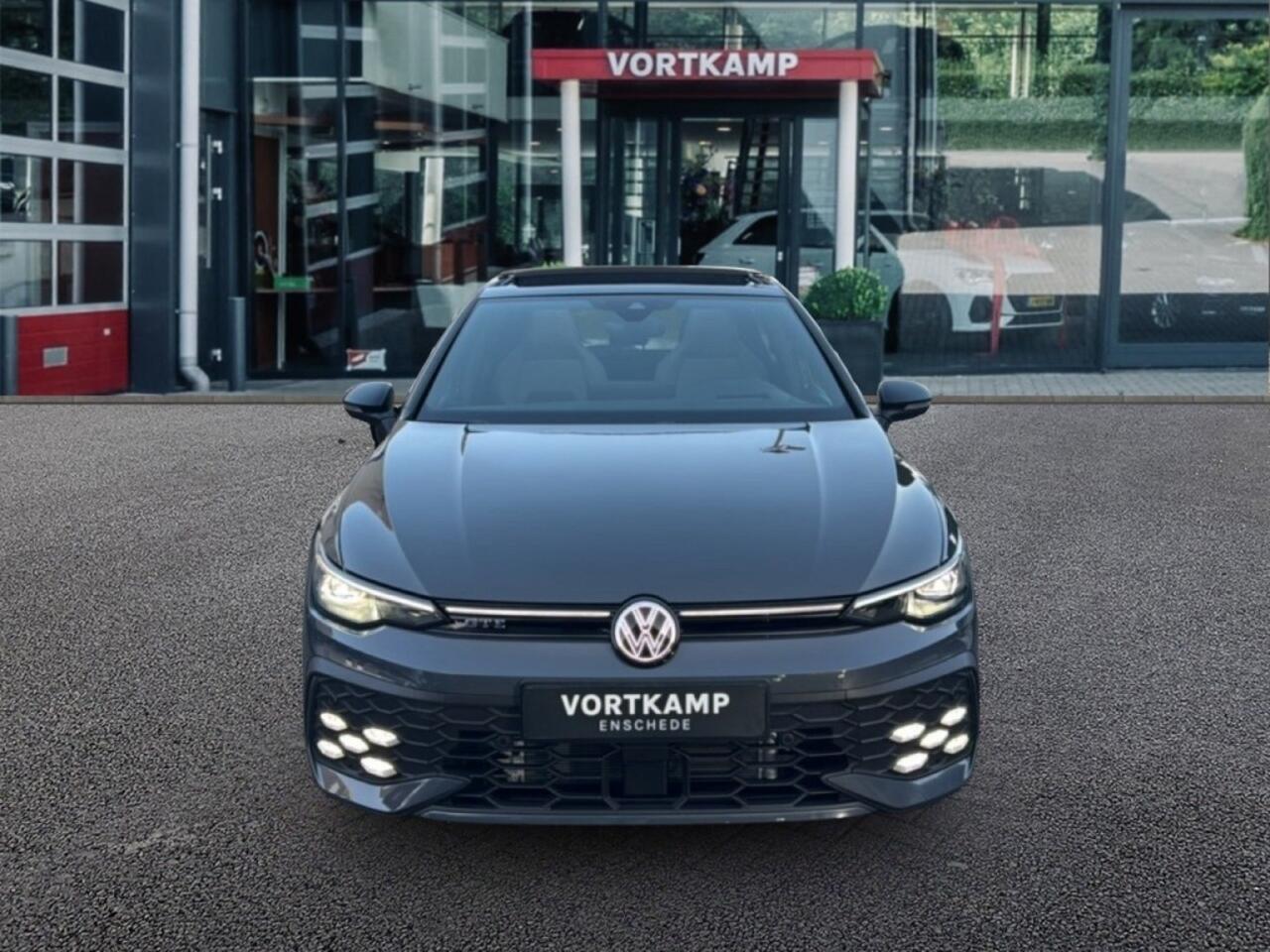 Volkswagen GOLF 1.5 TSI DSG GTE IQ/TREKHAAK/OPENDAK/CAMERA/HEADUPDIS/ACC