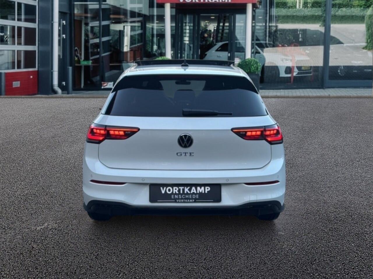 Volkswagen GOLF 1.5 TSI DSG GTE IQ/TREKHAAK/OPENDAK/CAMERA/HEADUPDIS/ACC