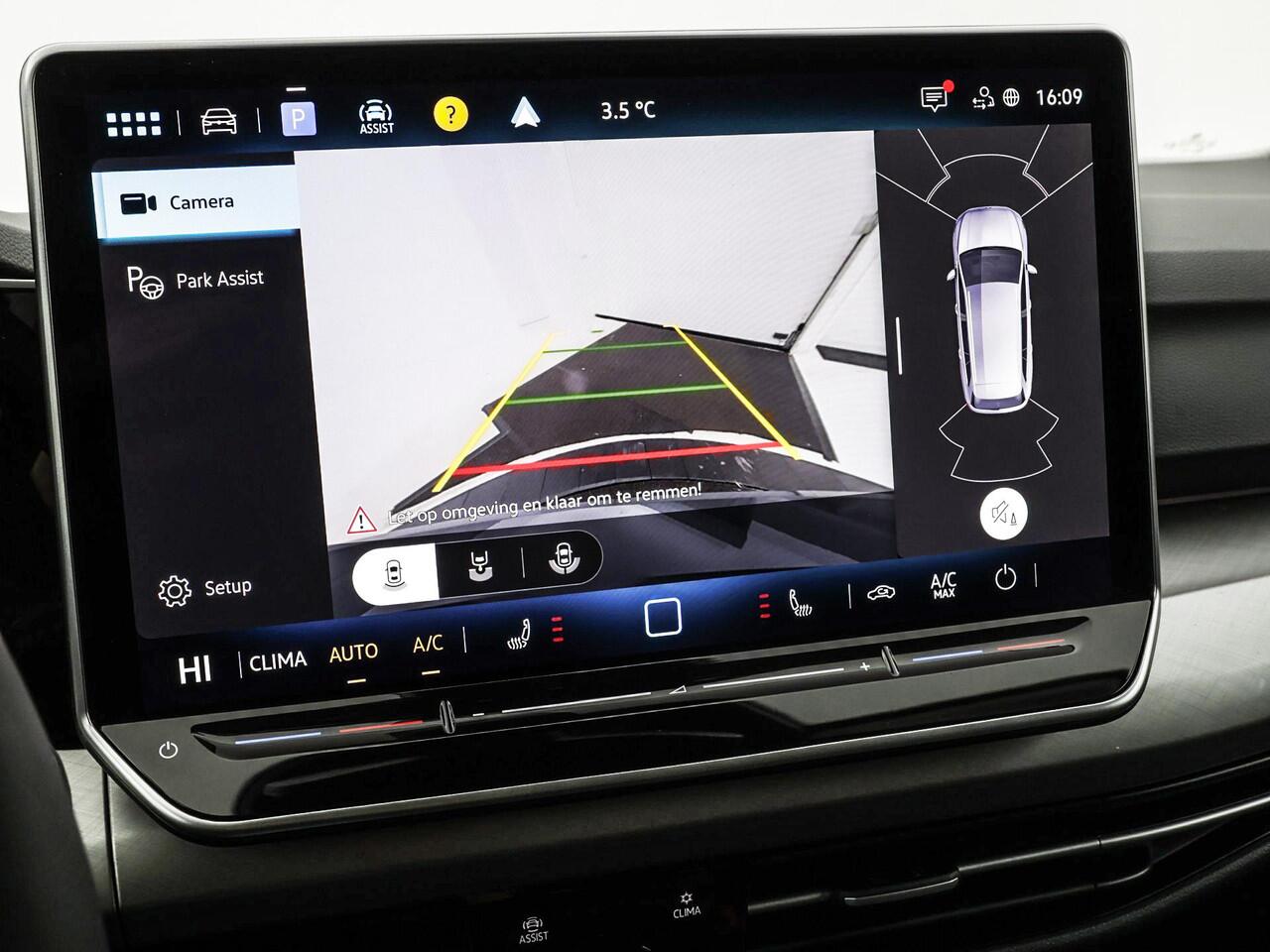 Volkswagen GOLF variant Life Edition 1.5 eTSI 116 pk 7 versn. DSG · Achteruitrijcamera · draadloze telefoonlader · Trekhaak inklapbaar, met elektrische ontgrendeling ·