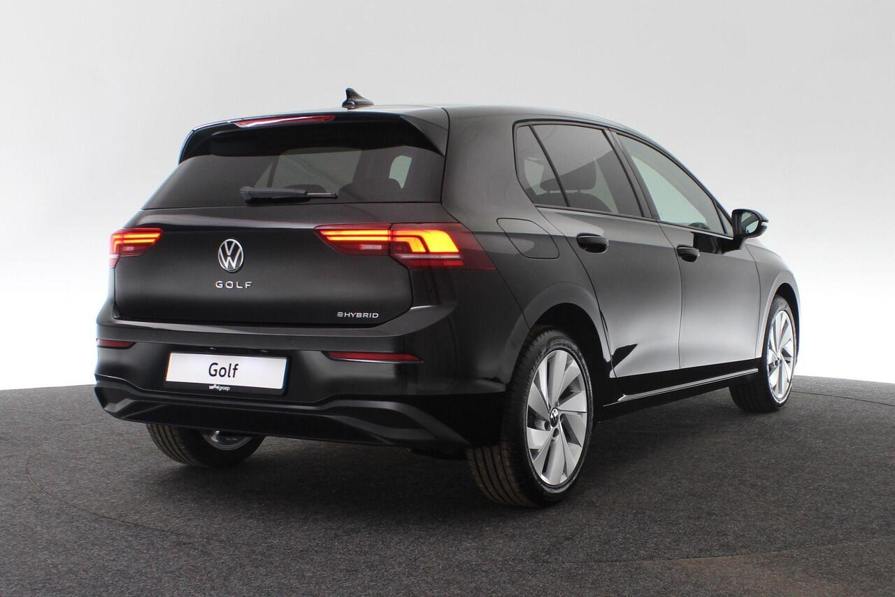Volkswagen GOLF Life Edition 1.5 eHybrid 150 kW / 204 PK Hatchback