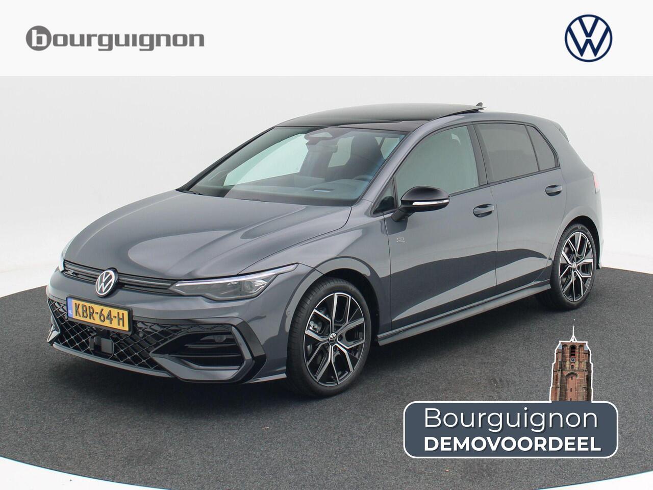 Volkswagen GOLF R-Line Edition 1.5 eTSI 150 PK Automaat | Trekhaak | Panorama dak | Harman/Kardon | Black Style | Head-up display |